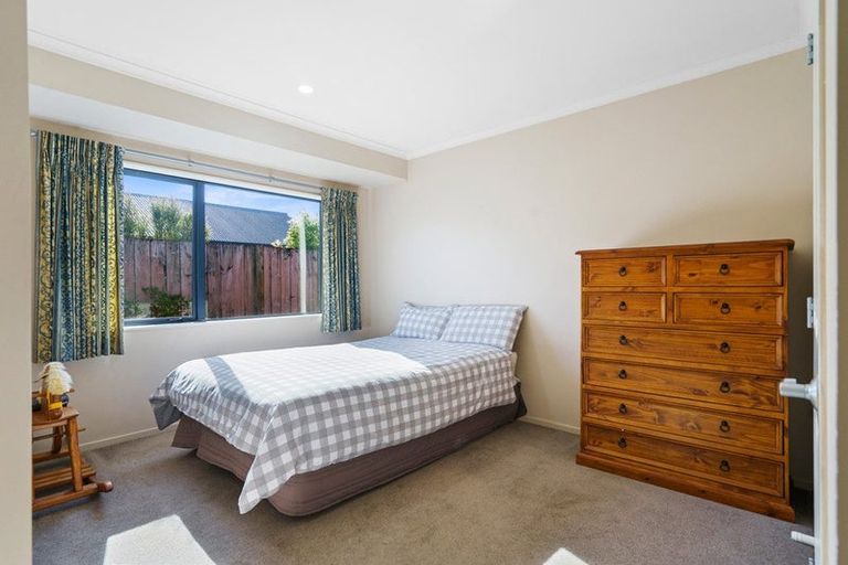 Photo of property in 26 Madison Street, Cambridge, 3434