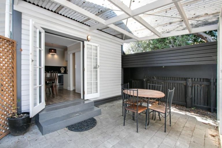 Photo of property in 813 Queen Street East, Parkvale, Hastings, 4122