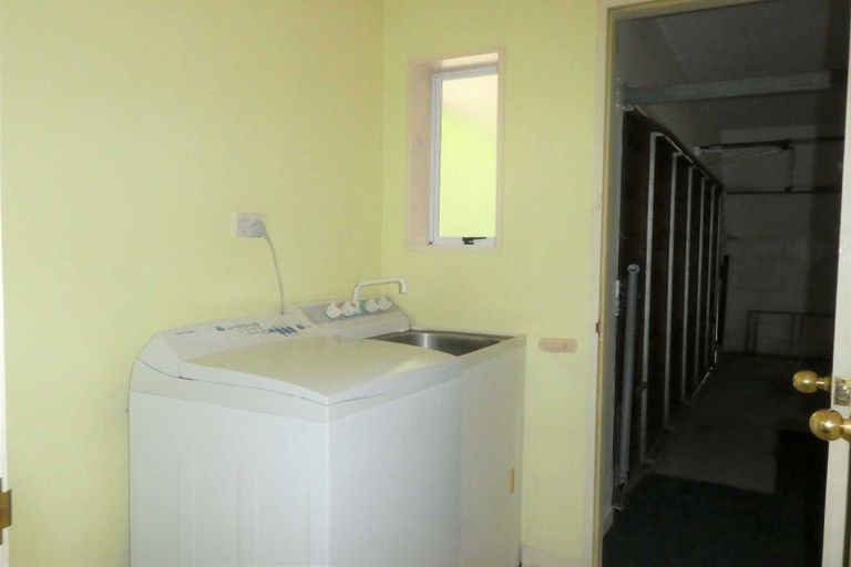 Photo of property in 87 Peer Street, Ilam, Christchurch, 8041