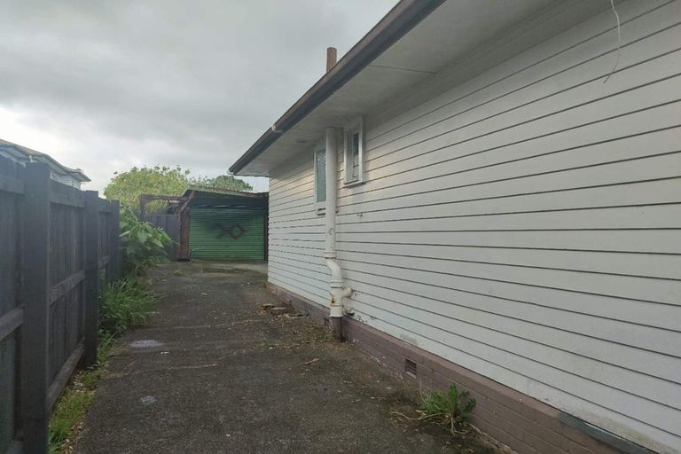 Photo of property in 38 Kervil Avenue, Te Atatu Peninsula, Auckland, 0610