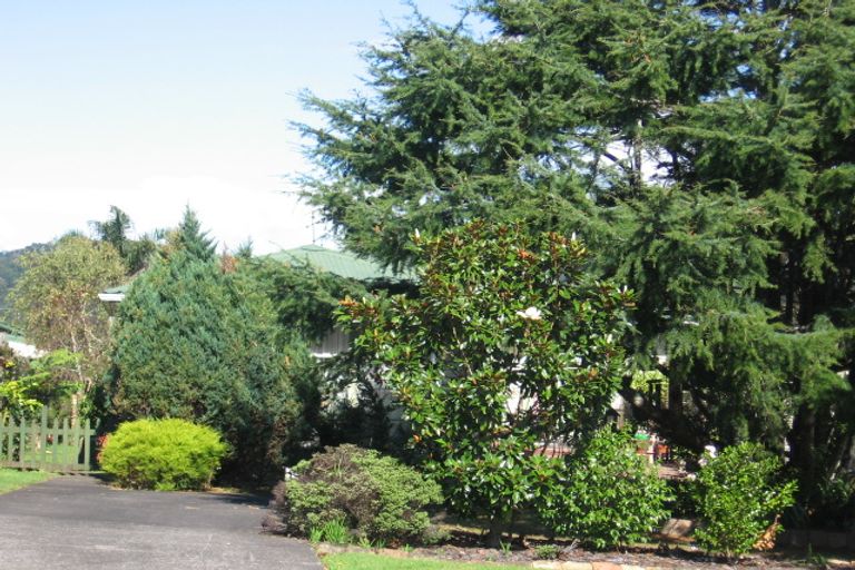 Photo of property in 36 Savoy Road, Glen Eden, Auckland, 0602