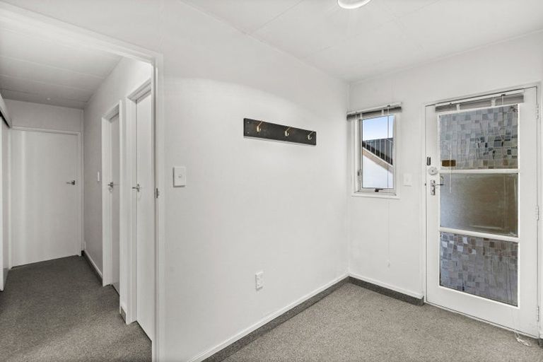 Photo of property in 1/8 Lee Road, Taradale, Napier, 4112