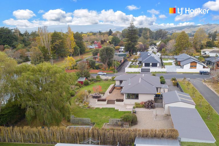 Photo of property in 28 Riccarton Road East, East Taieri, Mosgiel, 9024