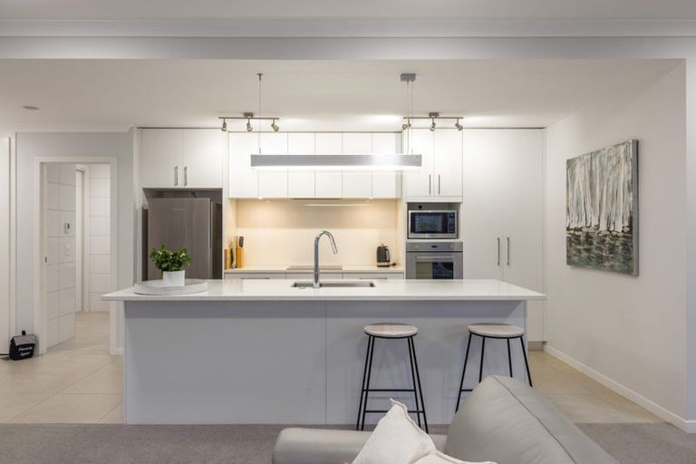 Photo of property in 74 Panorama Heights, Orewa, 0931