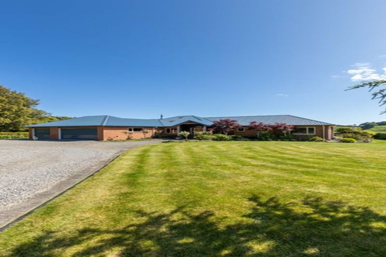 Photo of property in 111 Hurworth Road, Hurworth, New Plymouth, 4371