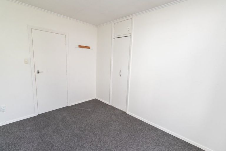 Photo of property in 101 Kenmore Street, Newlands, Wellington, 6037