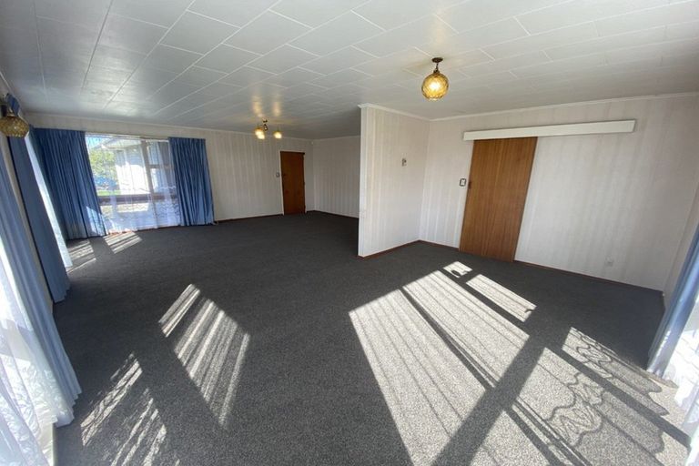 Photo of property in 9 Raglan Avenue, Cloverlea, Palmerston North, 4412