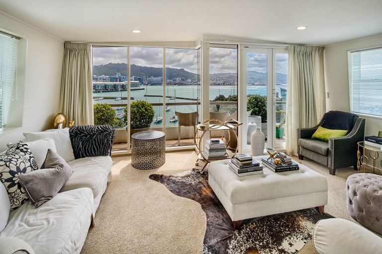 Photo of property in 3/130 Oriental Parade, Oriental Bay, Wellington, 6011