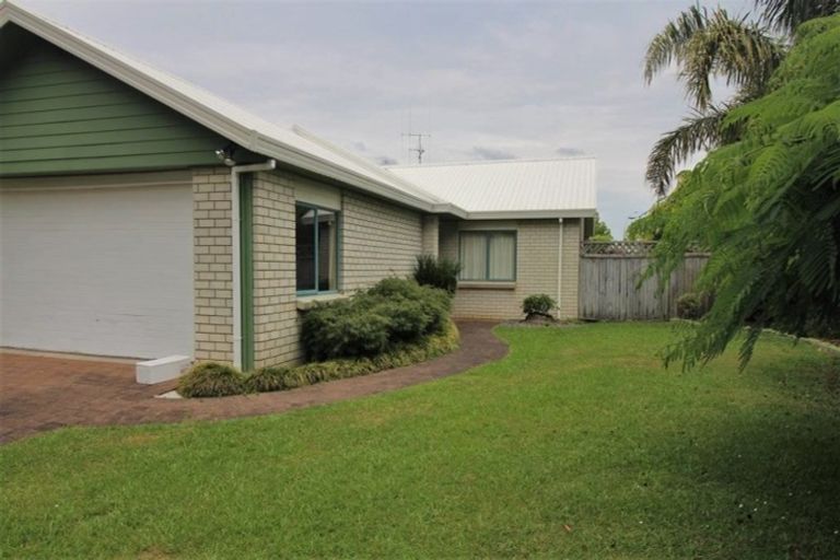 Photo of property in 12 Halcione Close, Flagstaff, Hamilton, 3210