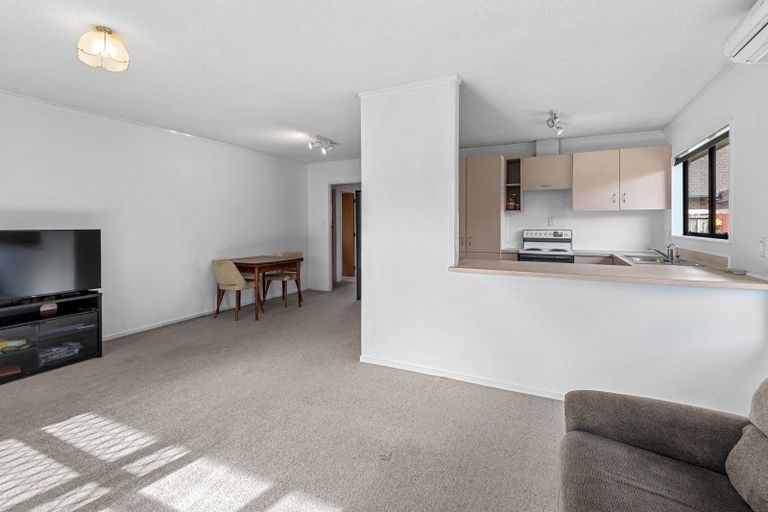 Photo of property in 5a Mains Avenue, Kensington, Whangarei, 0112