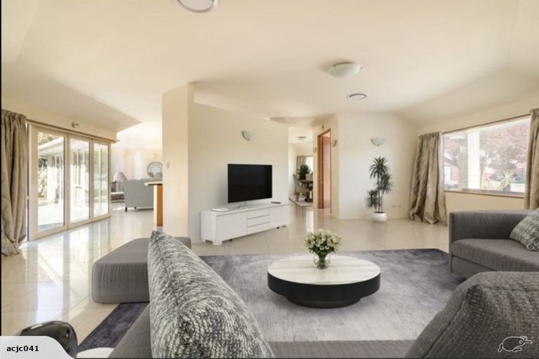 Photo of property in 20 Amoka Crescent, Parklands, Christchurch, 8083