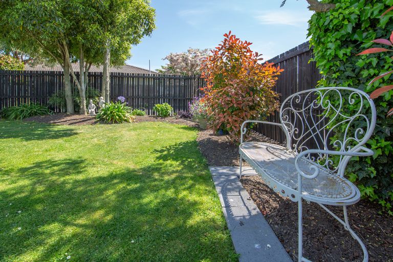 Photo of property in 1/14a Kruse Place, Redwood, Christchurch, 8051