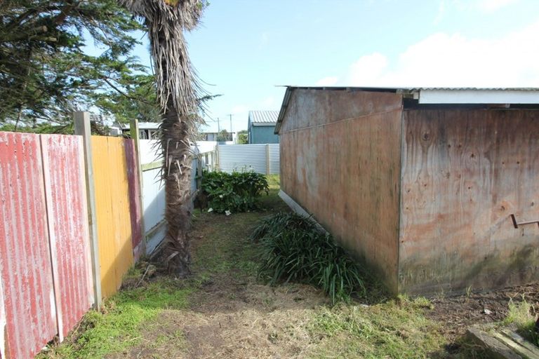 Photo of property in 6a Holben Parade, Foxton Beach, Foxton, 4815