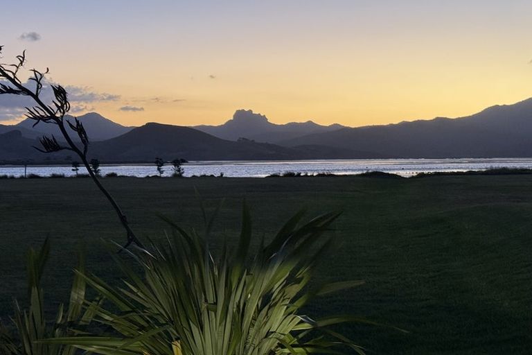 Photo of property in 130 Ti Kouka Crescent, Matarangi, Whitianga, 3592