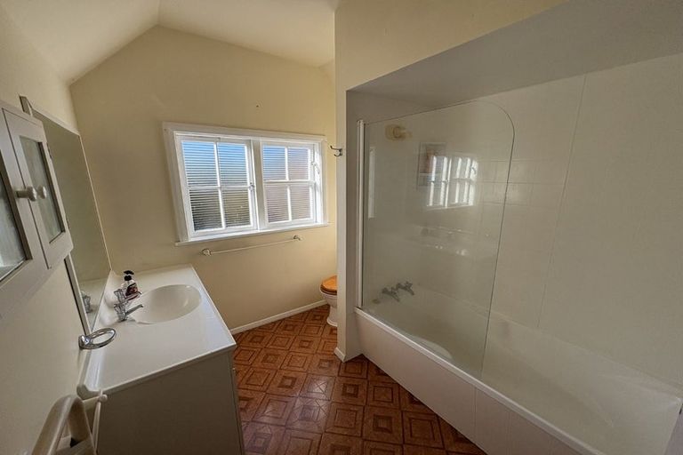 Photo of property in 34 Chester Street, Levin, 5510