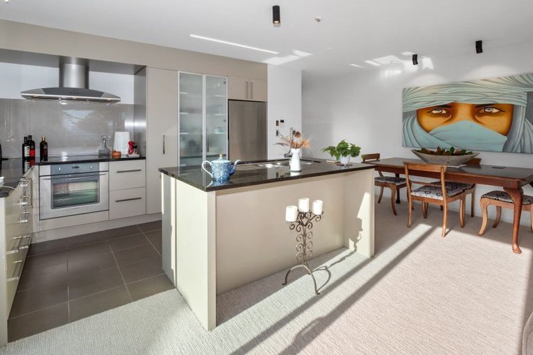 Photo of property in 1/25a Victoria Road, Mount Maunganui, 3116