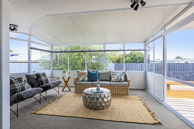 Photo of property in 24 Magdalen Crescent, Pirimai, Napier, 4112