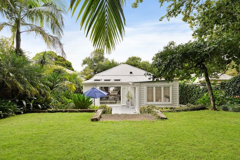 Photo of property in 78 Beresford Street West, Freemans Bay, Auckland, 1011