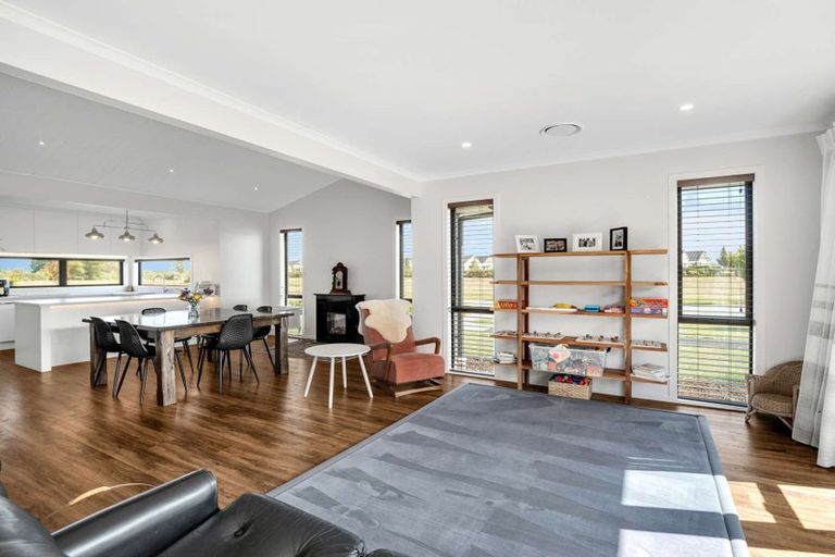 Photo of property in 10 Mills Road, Marshland, Christchurch, 8051