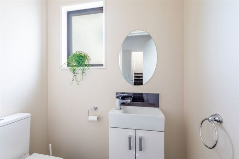 Photo of property in 12 Broadbent Street, Riccarton, Christchurch, 8041