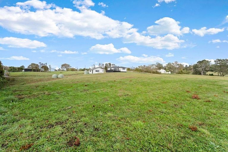 Photo of property in 233 Trigg Road, Kumeu, 0891