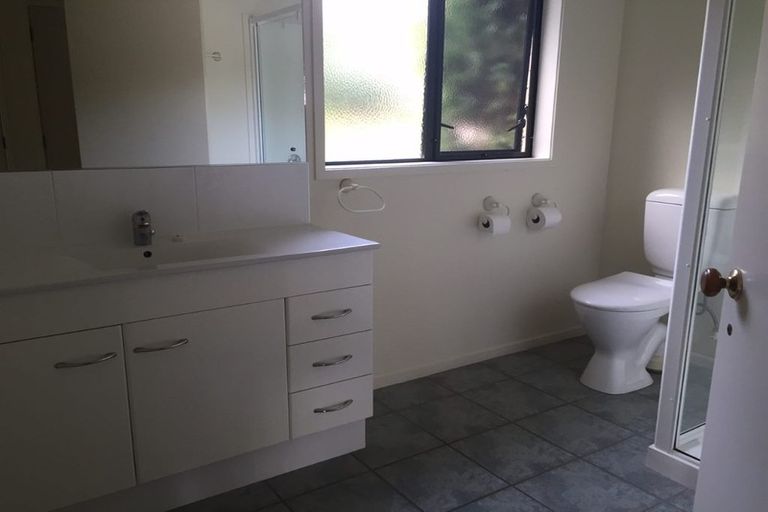 Photo of property in 16 Rarere Terrace, Kerikeri, 0230