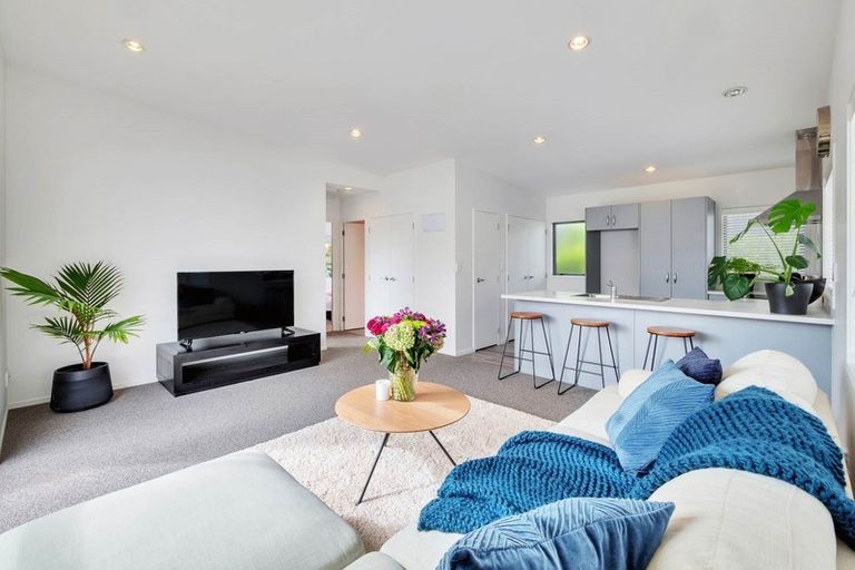 Photo of property in 50a Killarney Avenue, Torbay, Auckland, 0630