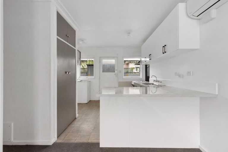 Photo of property in 2/504 Queen Street East, Hastings, 4122