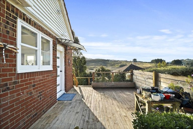 Photo of property in 14 Scotland Terrace, Green Island, Dunedin, 9018