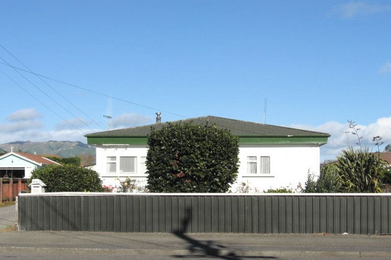 Photo of property in 39 Waerenga Road, Otaki, 5512