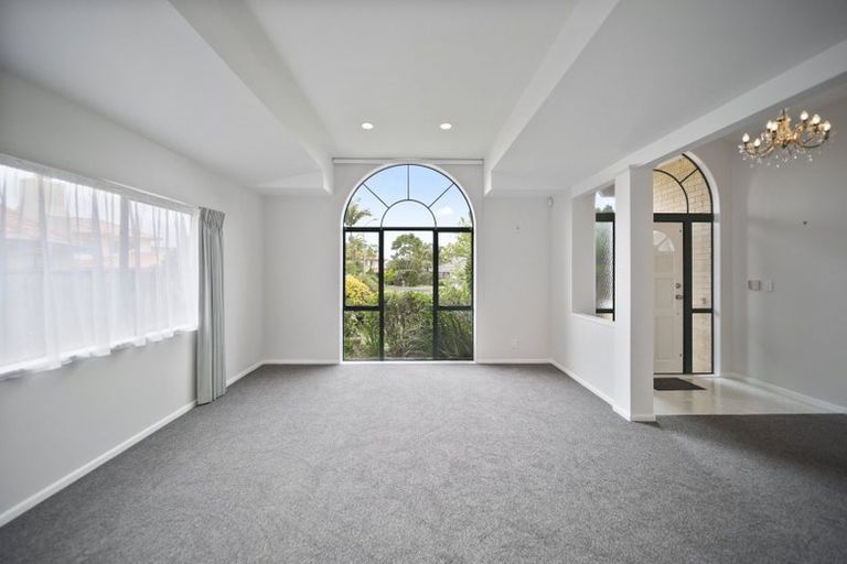 Photo of property in 20 Yarlside Place, Northpark, Auckland, 2013