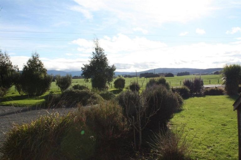 Photo of property in 916 Riverton Otautau Road, Gummies Bush, Riverton, 9883