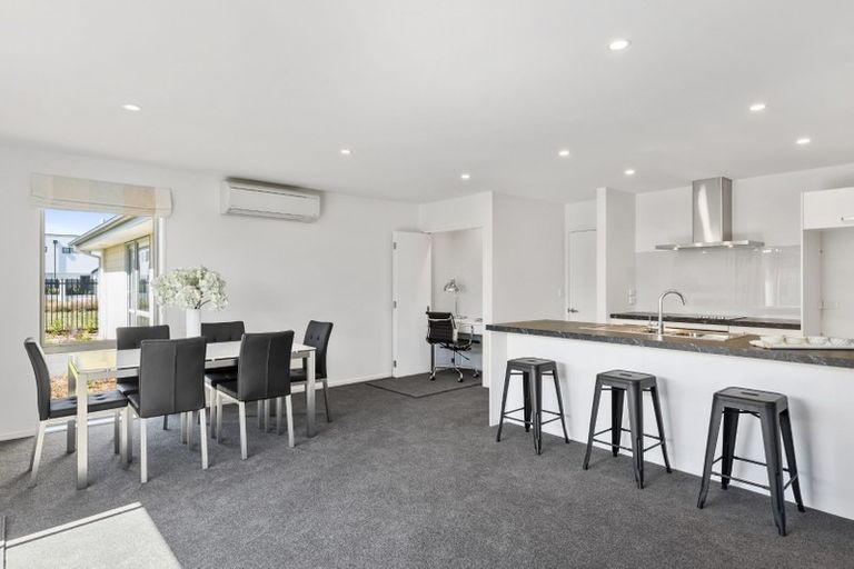 Photo of property in 6 Derek Anderson Place, Halswell, Christchurch, 8025