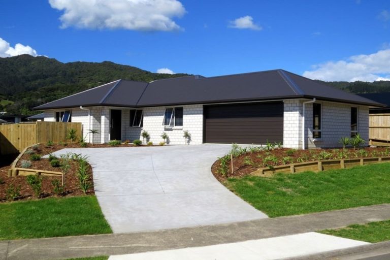 Photo of property in 64 Golden Shore Place, Coromandel, 3506
