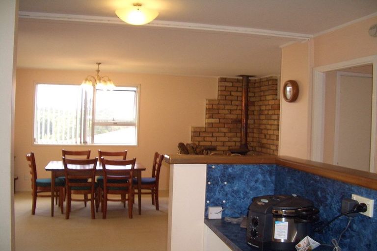 Photo of property in 14 Lavery Place, Sunnynook, Auckland, 0632