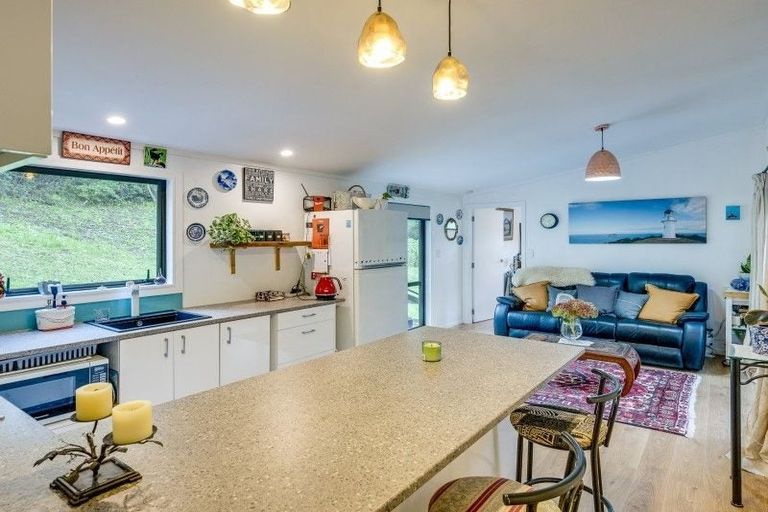 Photo of property in 16 Burke Street, Hospital Hill, Napier, 4110