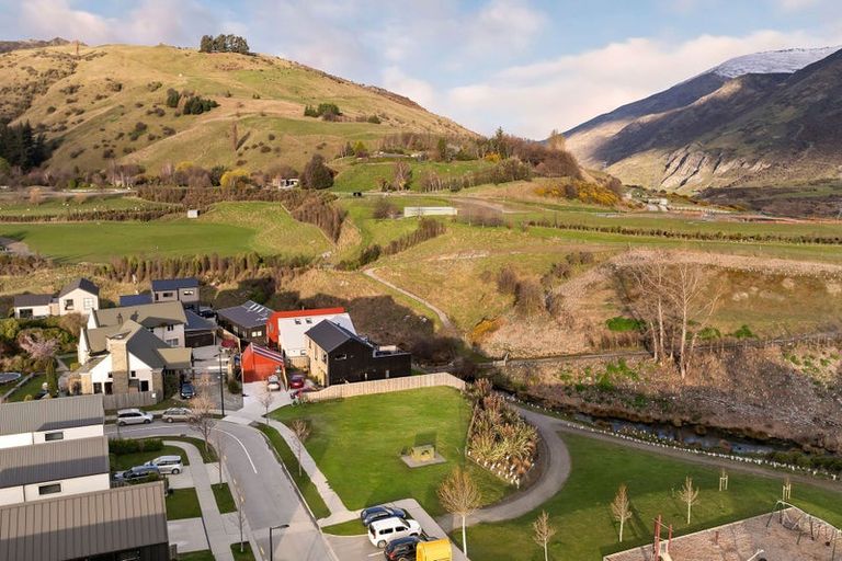 Photo of property in 17 Lorne Street, Lake Hayes, Queenstown, 9304