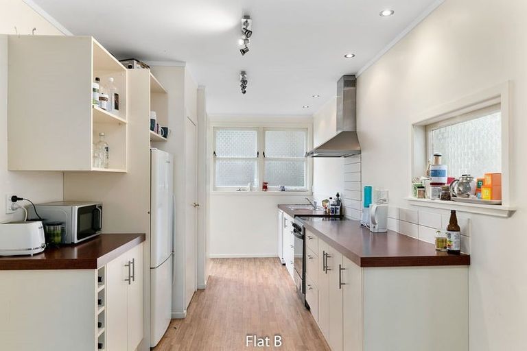 Photo of property in 7 Orangi Kaupapa Road, Northland, Wellington, 6012