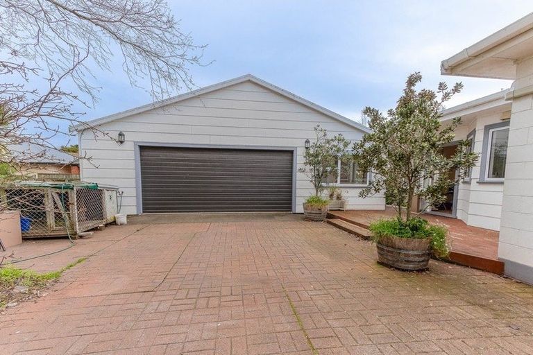 Photo of property in 60a Skerman Street, Marton, 4710