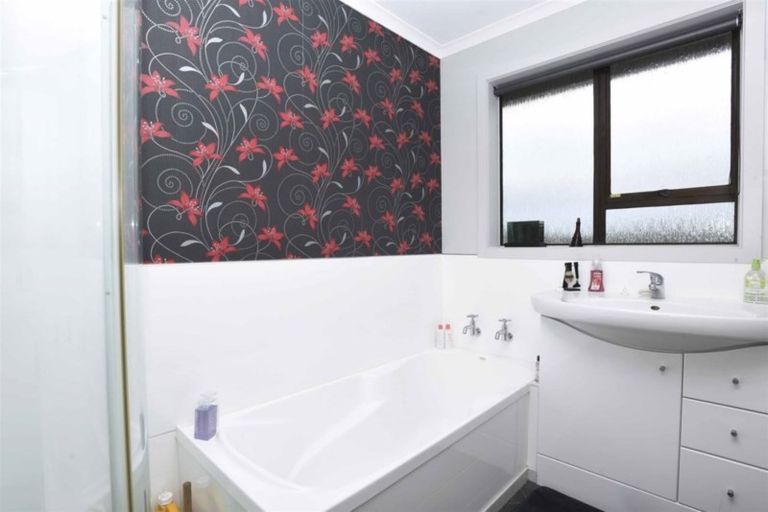 Photo of property in 9 Dumbarton Place, Strathern, Invercargill, 9812