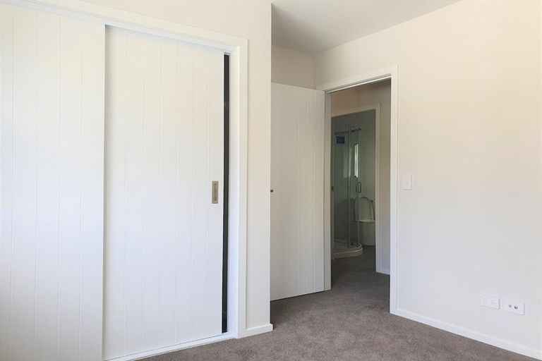 Photo of property in 3/1 Sutherland Avenue, Silverstream, Upper Hutt, 5019