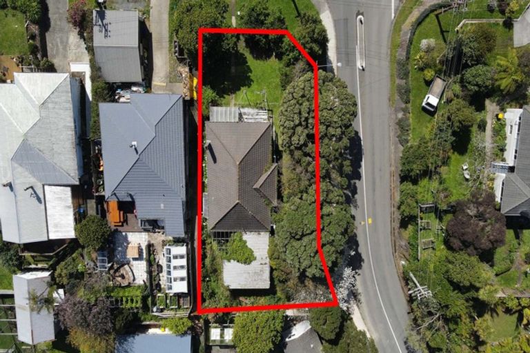 Photo of property in 20 Raroa Terrace, Tawa, Wellington, 5028