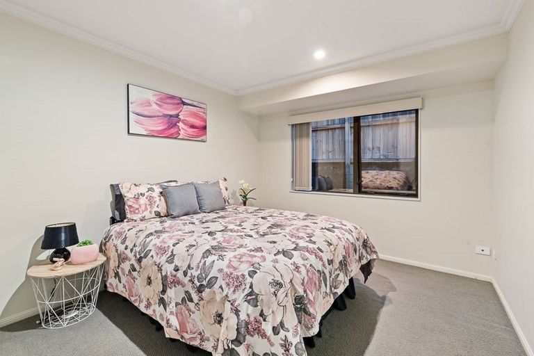 Photo of property in 45 Sapperton Drive, Henderson, Auckland, 0612