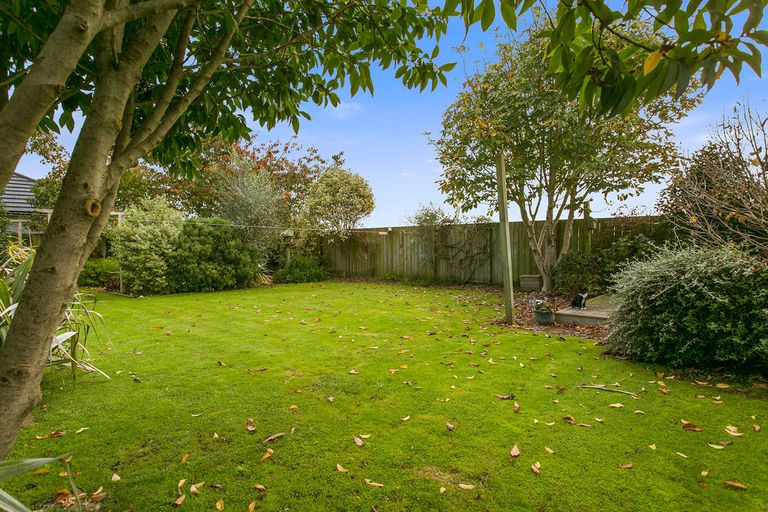 Photo of property in 35 Norfolk Drive, Cambridge, 3434