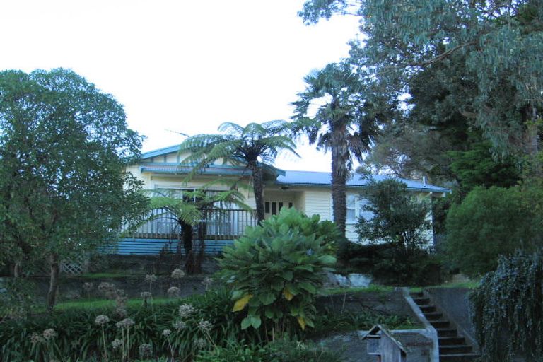 Photo of property in 2 Harvey Road, Bluff Hill, Napier, 4110