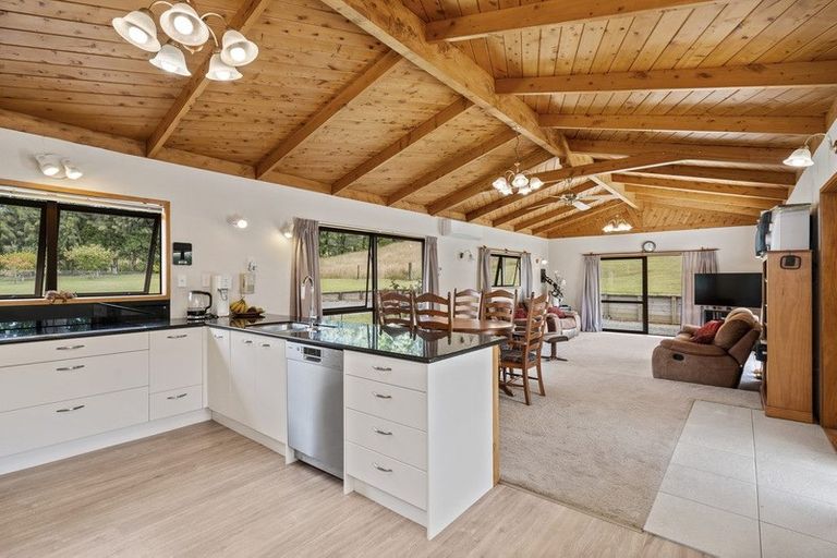 Photo of property in 753 Puketona Road, Haruru, 0204