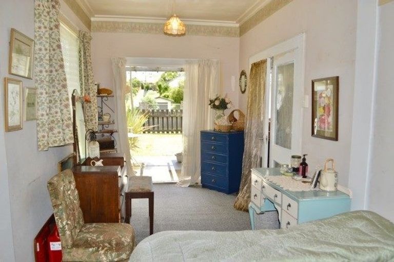Photo of property in 27 Toi Street, Otaki Beach, Otaki, 5512