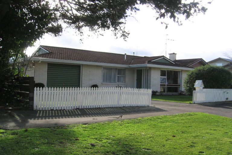 Photo of property in 5 Saint Johns Avenue, Palmerston North, 4414