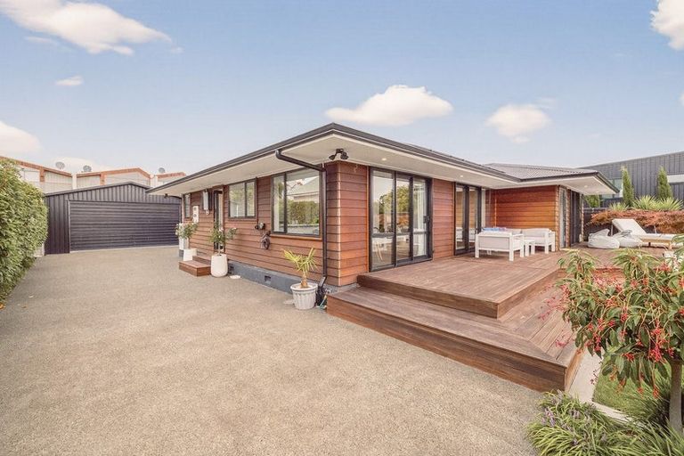 Photo of property in 87 Beachville Road, Redcliffs, Christchurch, 8081