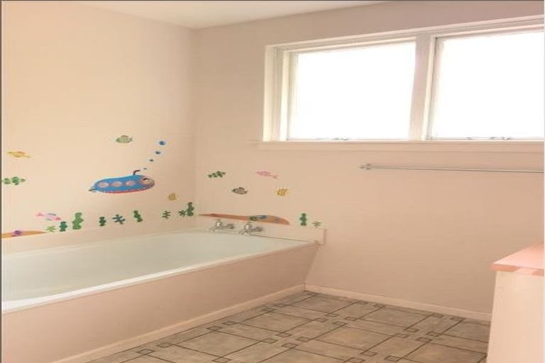 Photo of property in 41 Woodgrove Avenue, North New Brighton, Christchurch, 8083